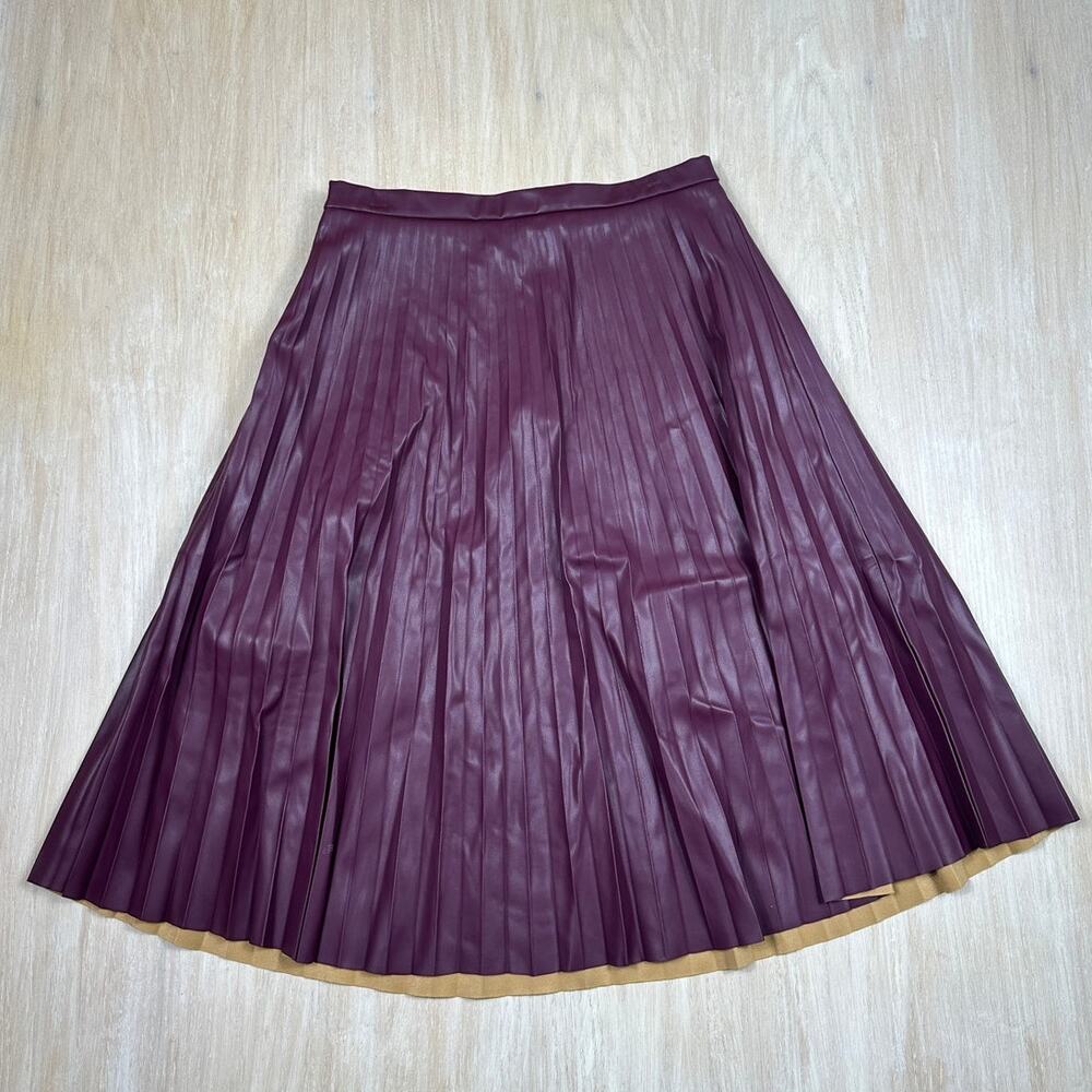 Bagatelle Collection Burgundy Faux Leather Pleated Midi A-Line Skirt Large